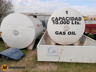 Tanques para combustible diversas capacidades con o sin surtidor o batea antiderrames.